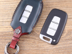 Chiave telecomando per Kia K5 Sportage For Hyundai I30 Ix35 Equus Genesis Velo 3 Bottoni 3 Chiave telecomando per Kia K5 Sportage For Hyundai I30 Ix35 Equus Genesis Velo 3 Bottoni - KEYYOU Genuine Leather Remote Key Shell Cover For Kia K5 Sportage For Hyundai I30 Ix35 Equus 1