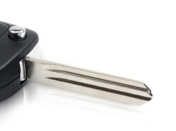 Chiave telecomando per Nissan Micra Almera Primera X-Trail Uncut Key Case Cover A33 2 Bottoni 5 Chiave telecomando per Nissan Micra Almera Primera X-Trail Uncut Key Case Cover A33 2 Bottoni - KEYYOU Modified Remote Car Key Shell Case 2 Buttons For Nissan Micra Almera Primera X Trail 3