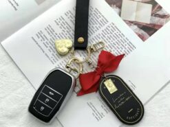 Cover Chiave/telecomando per Toyota Prius Camry C-HR CHR RAV4 Corolla Prado 2018 6 Cover Chiave/telecomando per Toyota Prius Camry C-HR CHR RAV4 Corolla Prado 2018 - 2020 in pelle TPU auto chiave della copertura della cassa accessori portachiavi copre per Toyota Prius 4